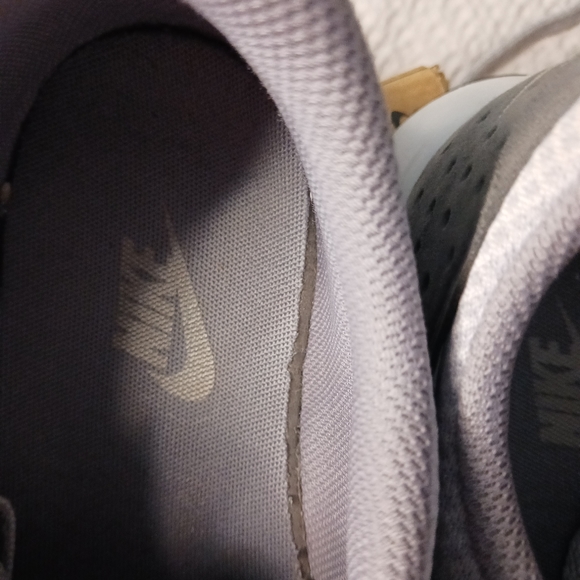 Men's Nike Tavas - Picture 6 of 6